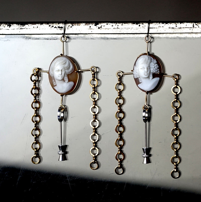 HIYU HAMASAKI / CROSS CAMEO EARRINGS – Fuligo / Fuligoshed