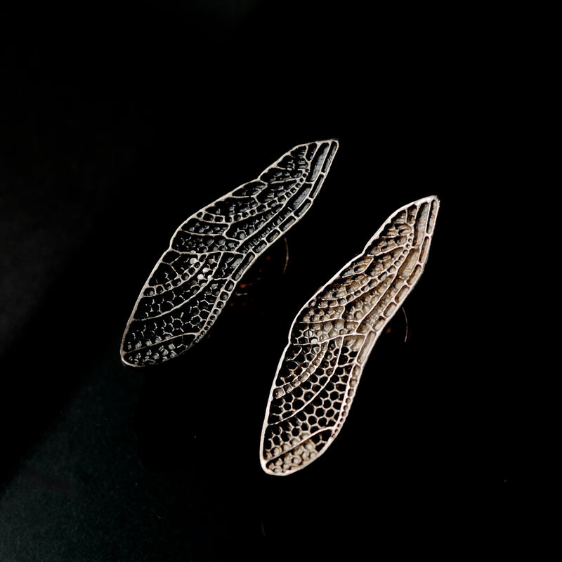 Maison de l'abeille / 蝶蜻蛉 Brooch Left – Fuligo / Fuligoshed