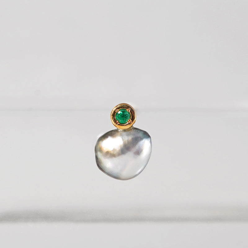 MINIMUMNUTS/keshi pearl pierce MN-pke1e-AA – Fuligo / Fuligoshed