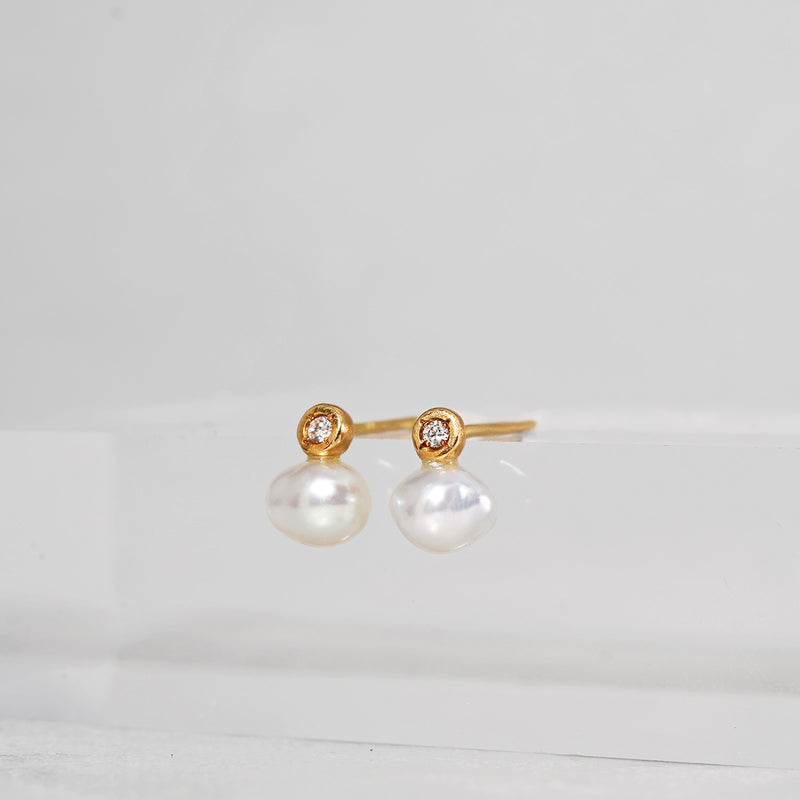 minimumnuts パールチェーンピアス MINIMUMNUTS/keshi pearl pierce pair MN-pbq2d-AK1 – Fuligo / Fuligoshed