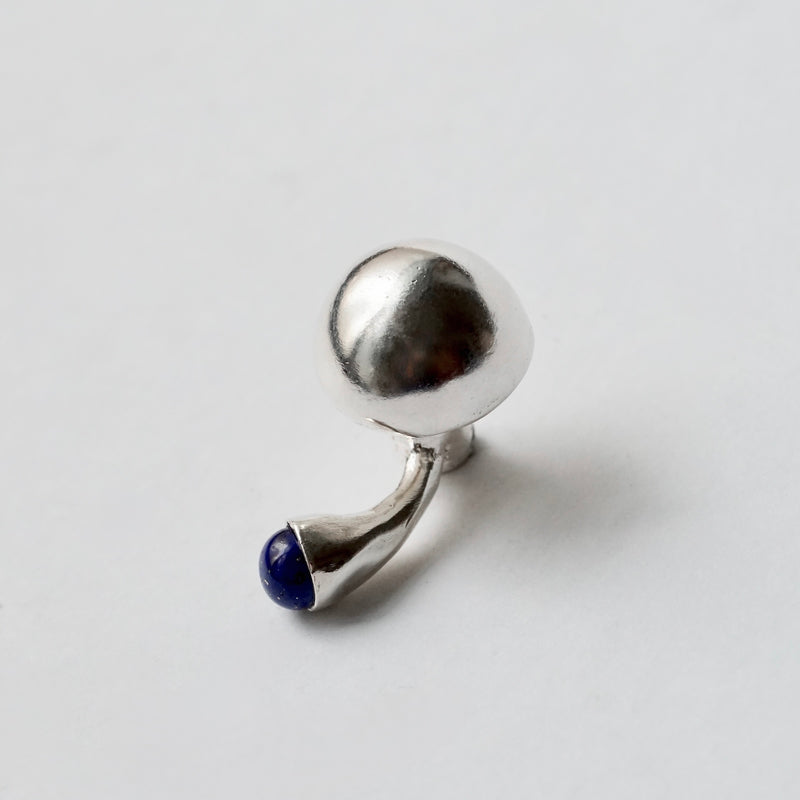 sussus. / LAPIS SILVER SINGLE EARRING（A6120） – Fuligo / Fuligoshed