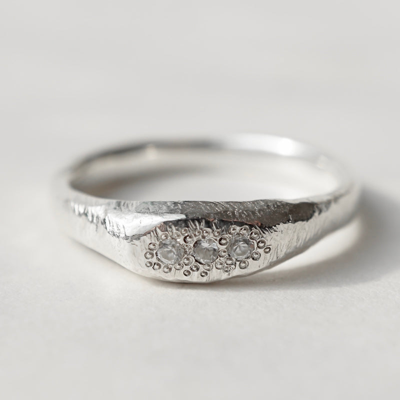 MIKU FUKAMITSU / 火粒 – Fuligo / Fuligoshed