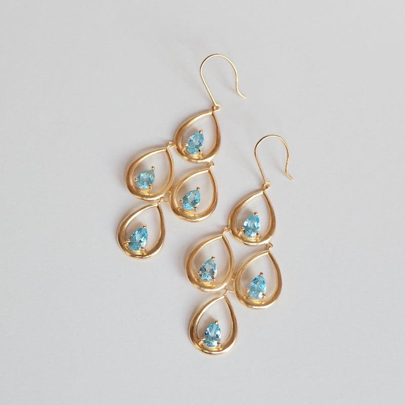 Kagann / Lotus earrings 4連 ブルートパーズ – Fuligo / Fuligoshed