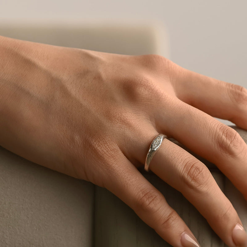 MIKU FUKAMITSU / 火粒 – Fuligo / Fuligoshed