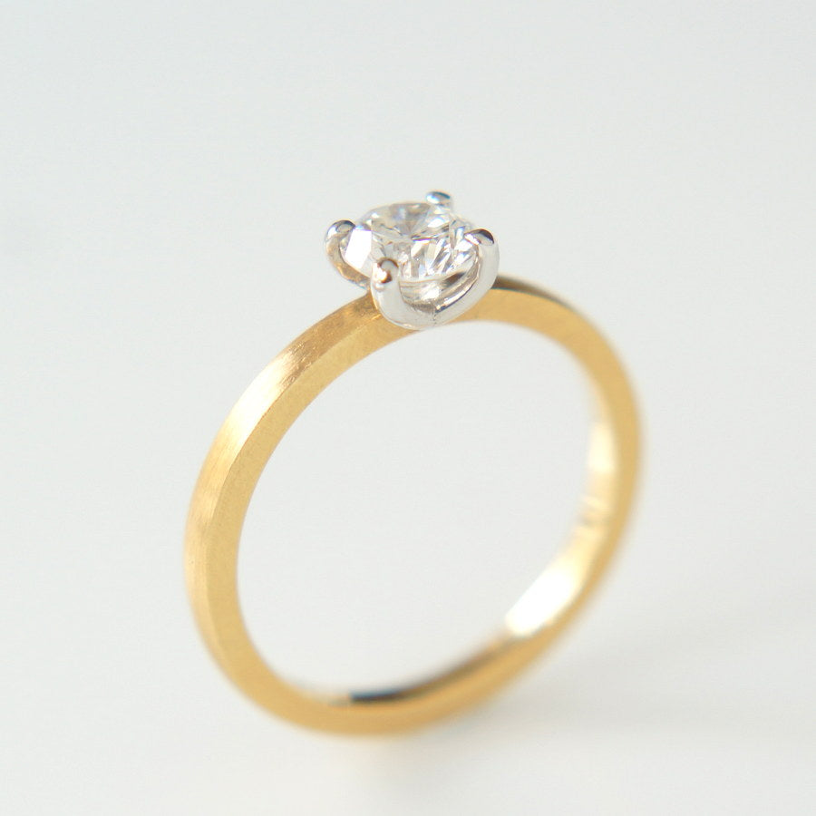 YES 婚約指輪  Flotage ring 0.5ct