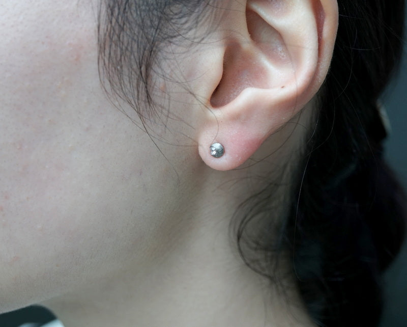 GICLAT / K18WG 月 Dia ピアス