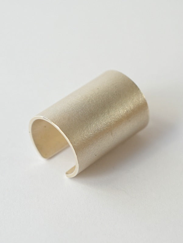 MAKIAMI(マキアミ)Paper tape ear cuff