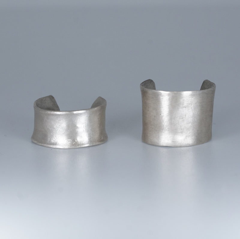 emme / ＜M by EMME＞muro ring S（ARG5011） – Fuligo / Fuligoshed