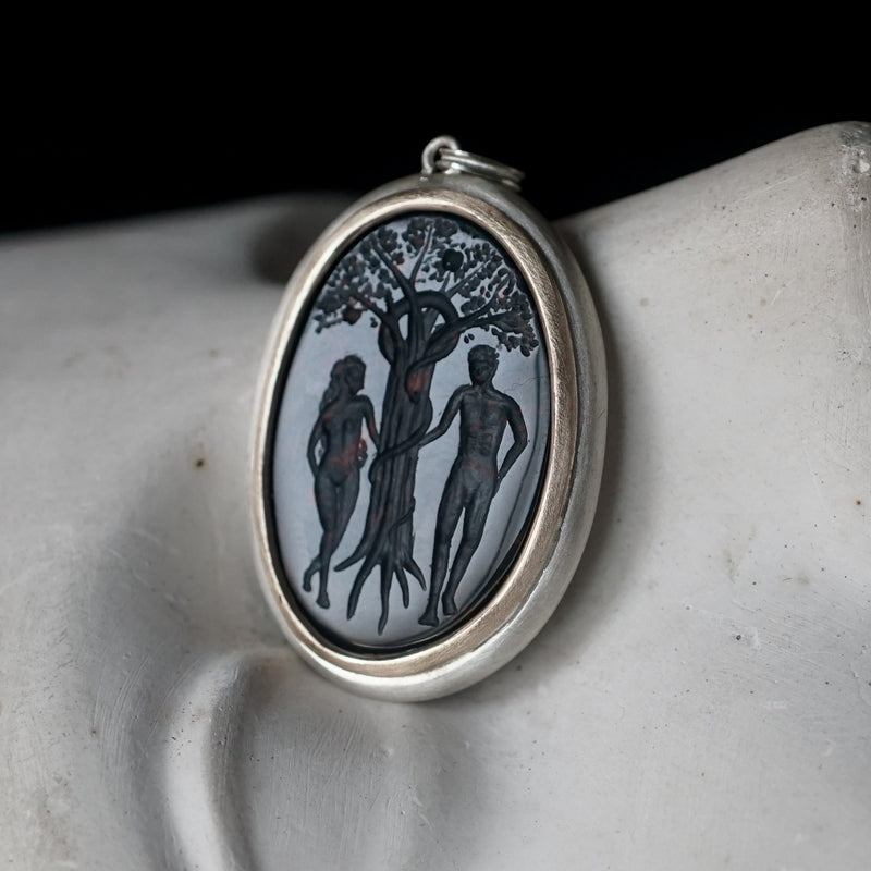 Maison de l’abeille / Intaglio ペンダントトップ ブラッドストーン「Adam＆Eve」SV×K9YG