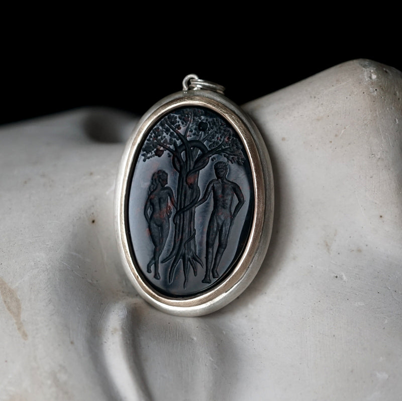 Maison de l’abeille / Intaglio ペンダントトップ ブラッドストーン「Adam＆Eve」SV×K9YG