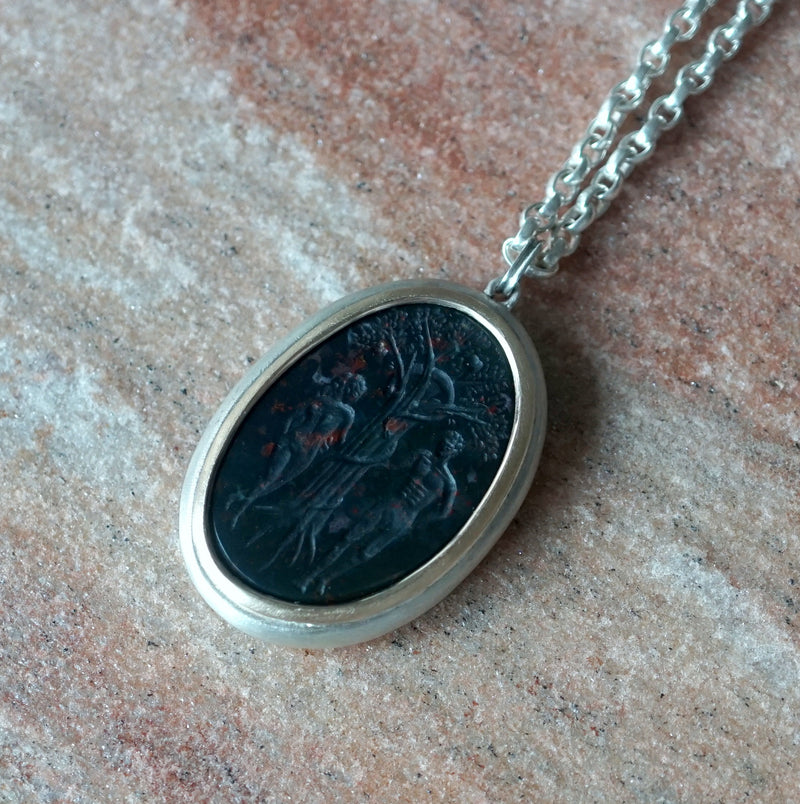 Maison de l’abeille / Intaglio ペンダントトップ ブラッドストーン「Adam＆Eve」SV×K9YG