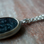 Maison de l’abeille / Intaglio ペンダントトップ ブラッドストーン「Adam＆Eve」SV×K9YG
