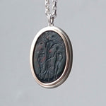 Maison de l’abeille / Intaglio ペンダントトップ ブラッドストーン「Adam＆Eve」SV×K9YG