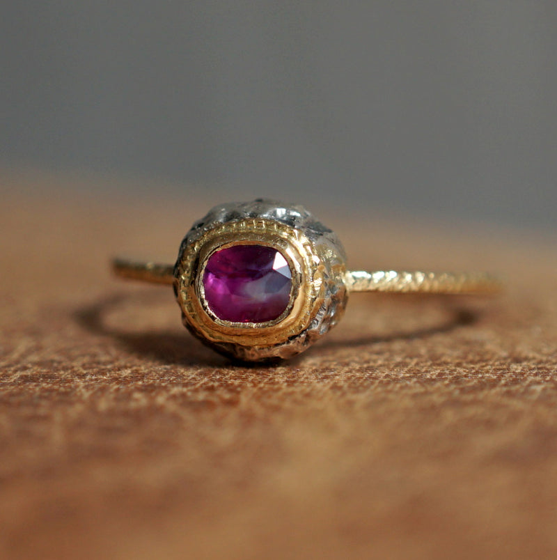[Only posted at noon on November 4th] J&O SINRA / Sapphire ring (S-32)