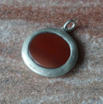 Maison de l’abeille / Intaglio ペンダントトップ アゲート「最古の壁画」SV×K9YG