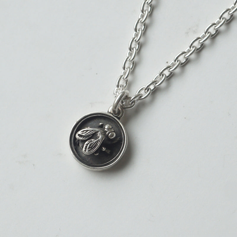 IN OUT DESIGN / Framed Fly Pendant