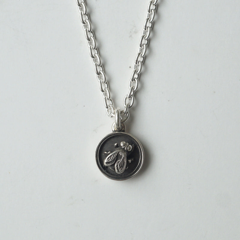 IN OUT DESIGN / Framed Fly Pendant
