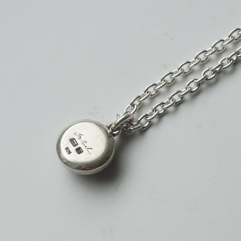 IN OUT DESIGN / Framed Fly Pendant