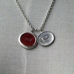 Maison de l’abeille / Intaglio ペンダントトップ アゲート「最古の壁画」SV×K9YG