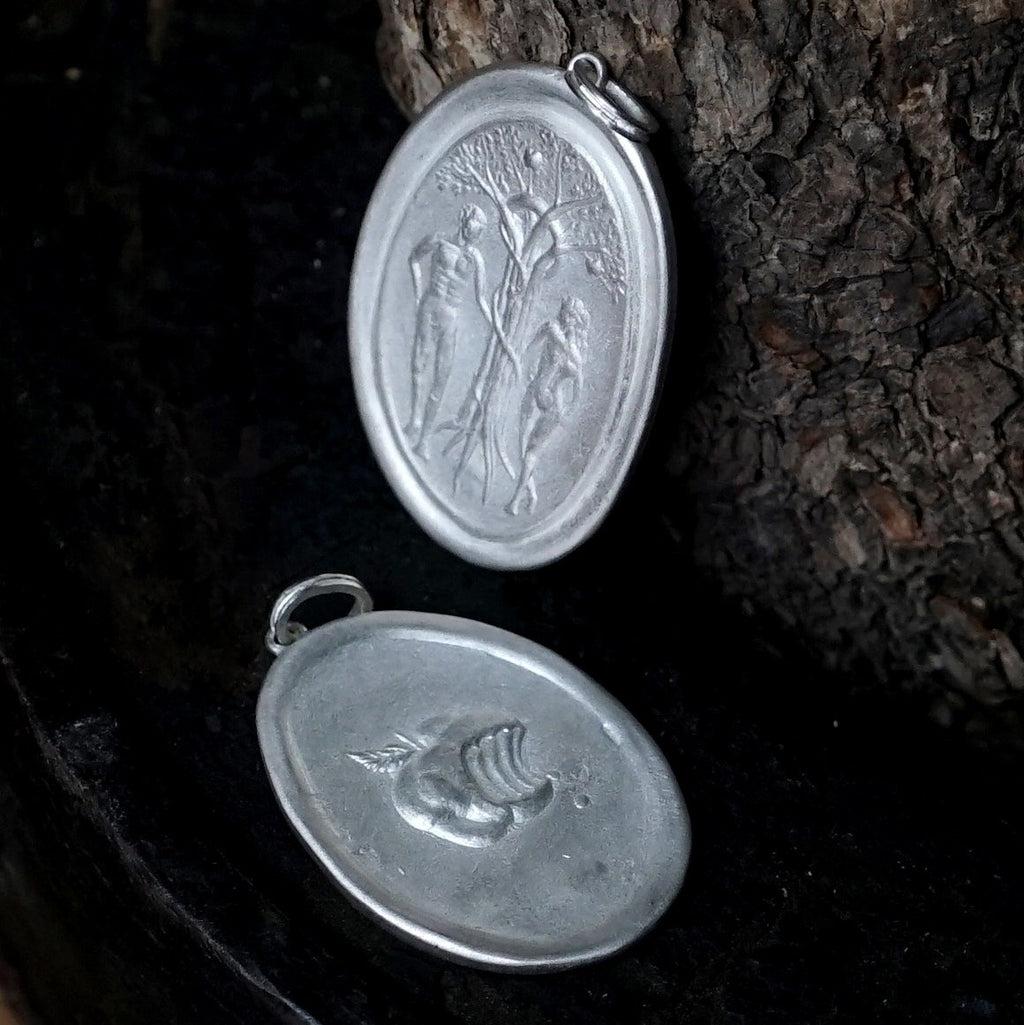 Maison de l’abeille / Intaglio ペンダントトップ「Tree of the Knowledge of Good and Evil」