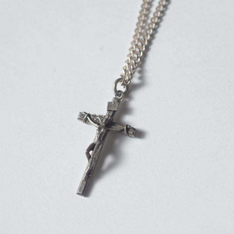 In Out Design / Crucifix Pendand