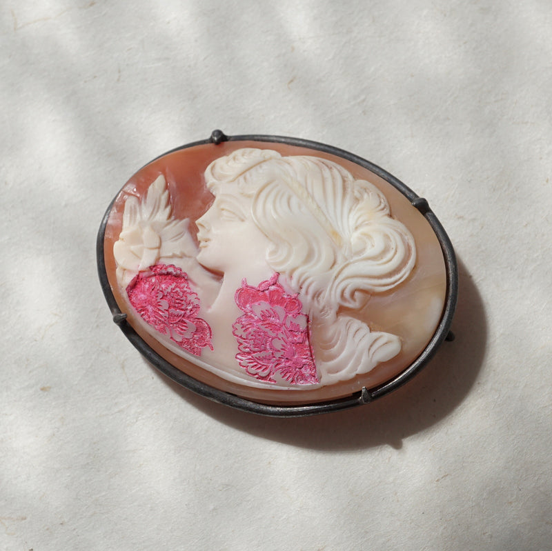 HIYU HAMASAKI / TATTOO CAMEO BROOCH 02