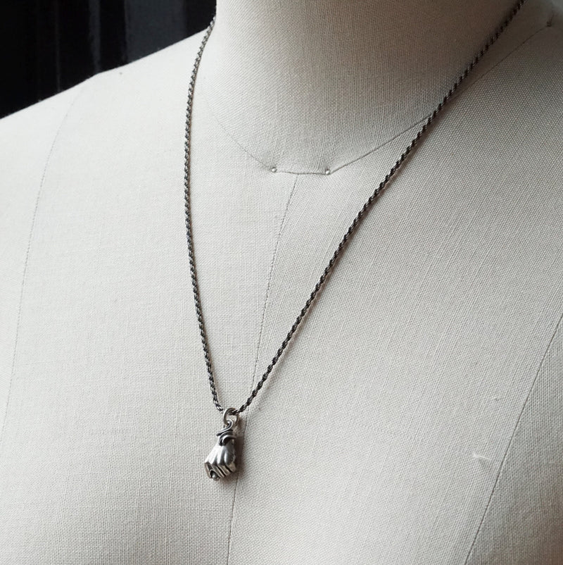 IN OUT DESIGN / Fig Hand Pendant -Left- – Fuligo / Fuligoshed