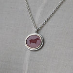 Maison de l’abeille / Intaglio ペンダントトップ アゲート「最古の壁画」SV×K9YG