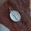 Maison de l’abeille / Seal ペンダントトップ「Athena」