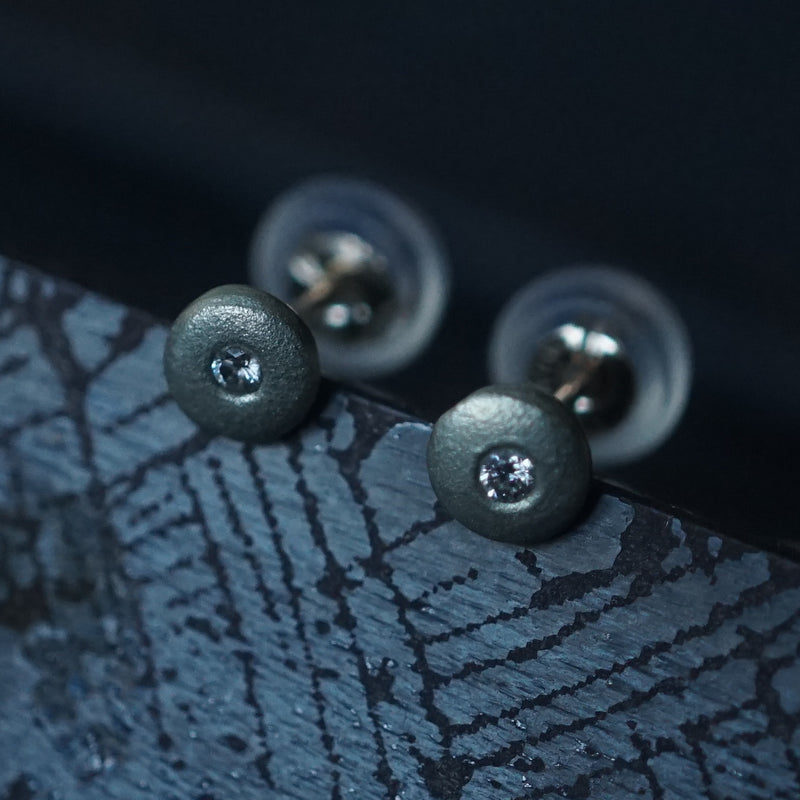 nibi / tsuki no iro stud piercedearrings (T-010)