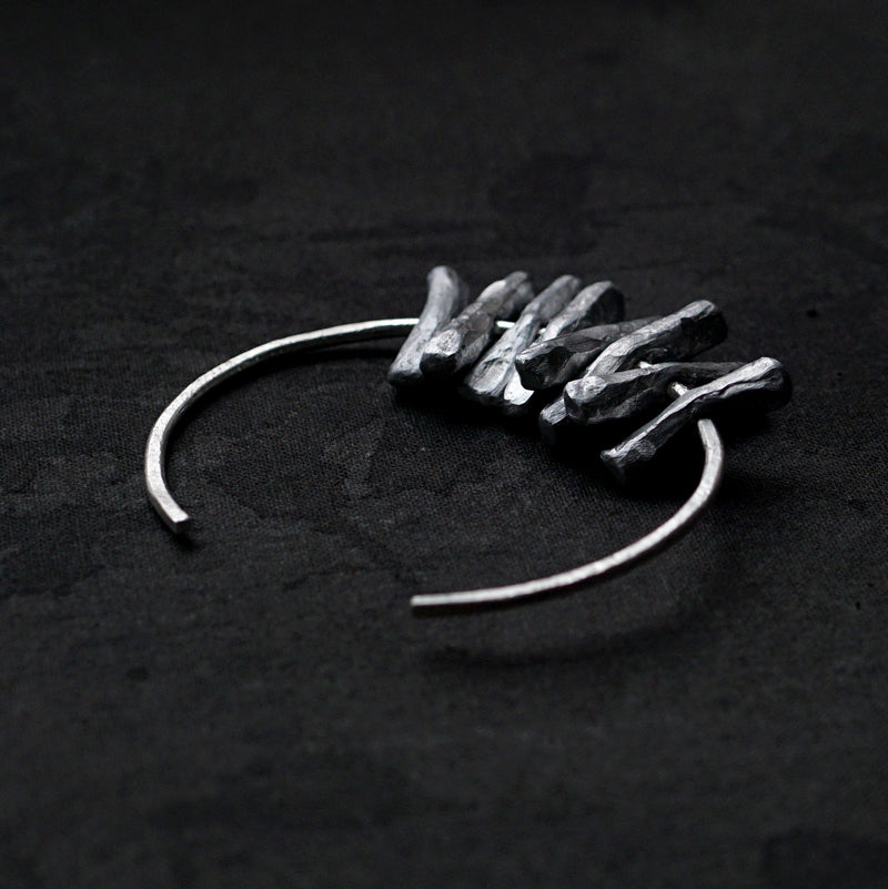 suzuki yuki / “White breath spills, bathed in the light coming from the east.”