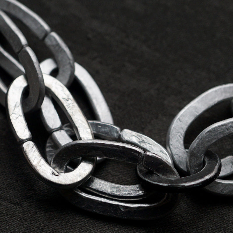 suzuki yuki / "Remove the armor of lies"