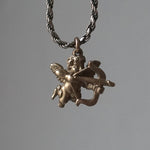 IN OUT DESIGN / K18YG Cherub Pendant Dia × K18YG Penis T-Bar Twist Chain Necklace