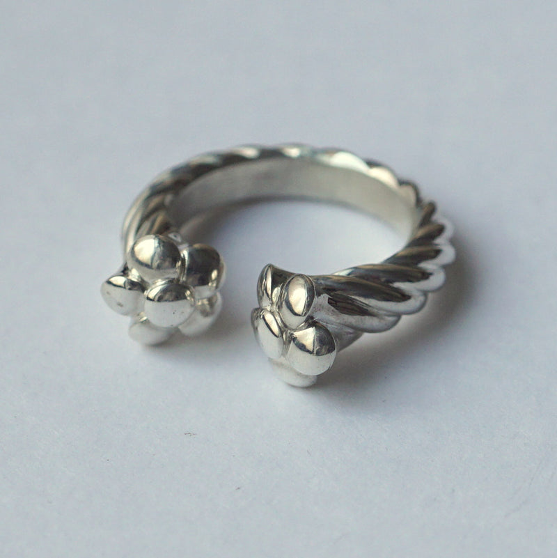 GIFTED / OPEN ROPE RING SV