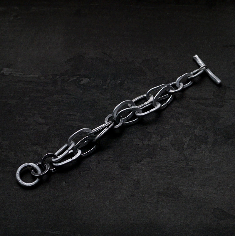 suzuki yuki / "Remove the armor of lies"