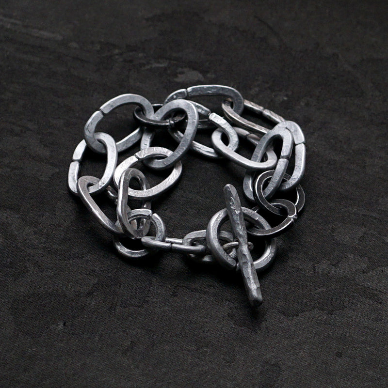 suzuki yuki / "Remove the armor of lies"