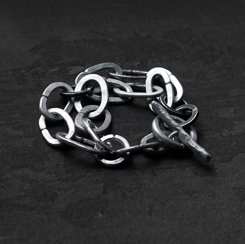 suzuki yuki / "Remove the armor of lies"