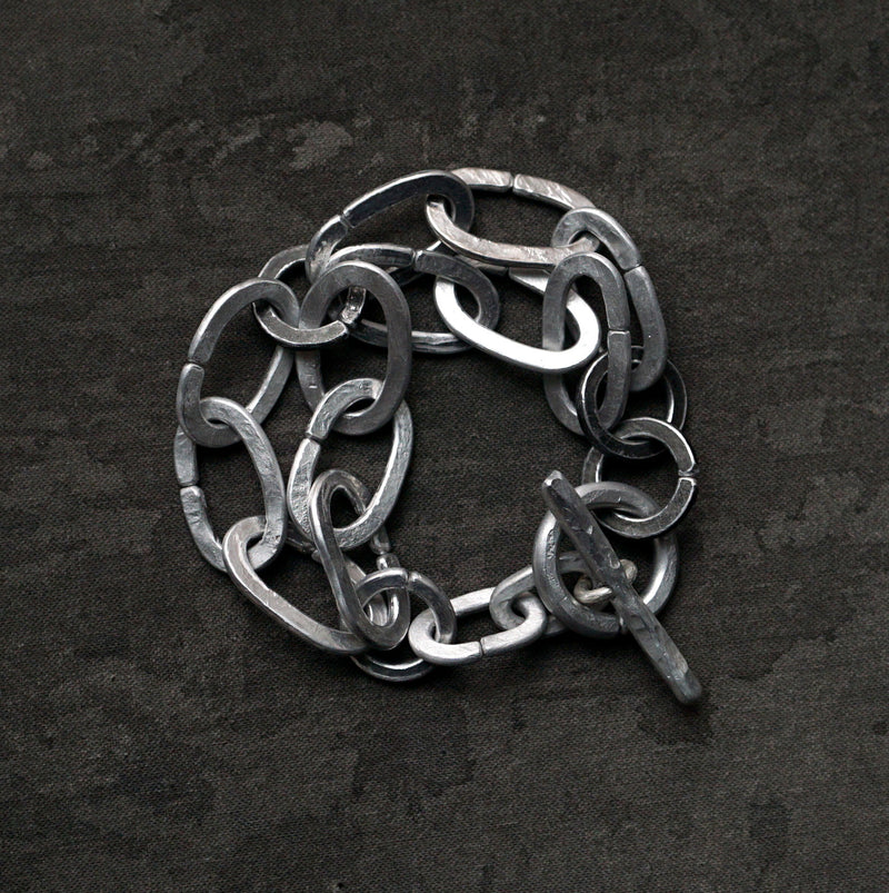 suzuki yuki / "Remove the armor of lies"