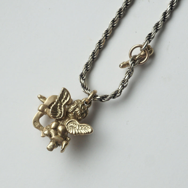 IN OUT DESIGN / K18YG Cherub Pendant Dia × K18YG Penis T-Bar Twist Chain Necklace