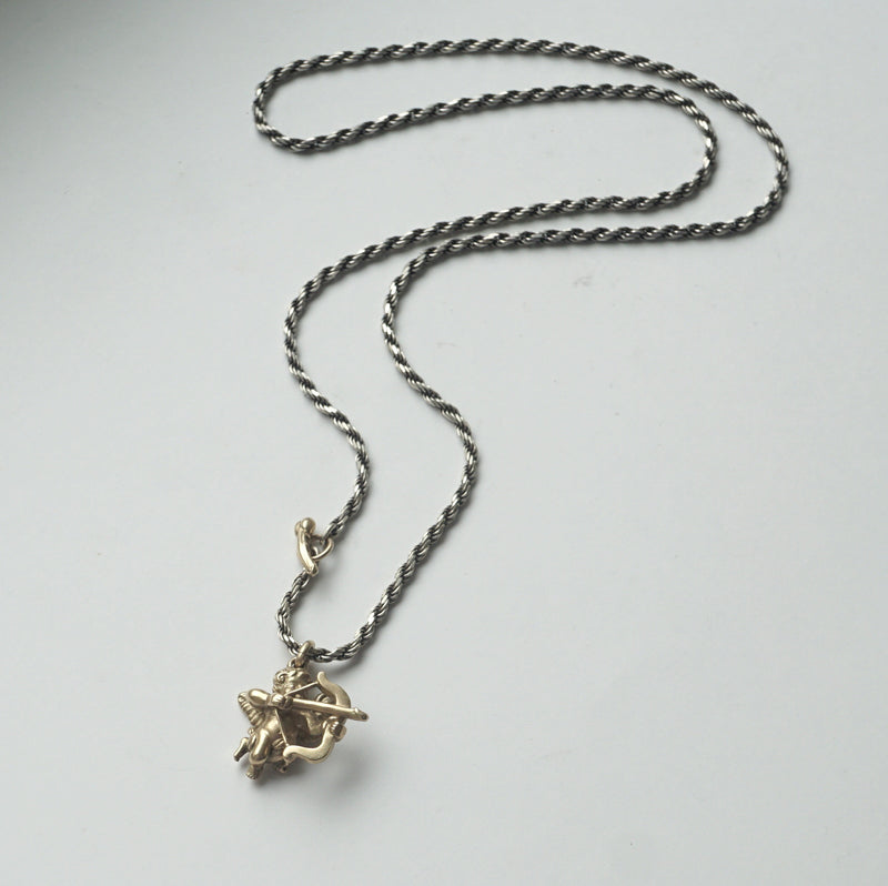 IN OUT DESIGN / K18YG Cherub Pendant Dia × K18YG Penis T-Bar Twist Chain Necklace