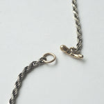 IN OUT DESIGN / K18YG Cherub Pendant Dia × K18YG Penis T-Bar Twist Chain Necklace