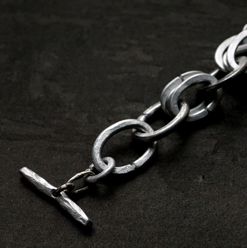 suzuki yuki / "Becomes blood, becomes flesh, becomes bones"