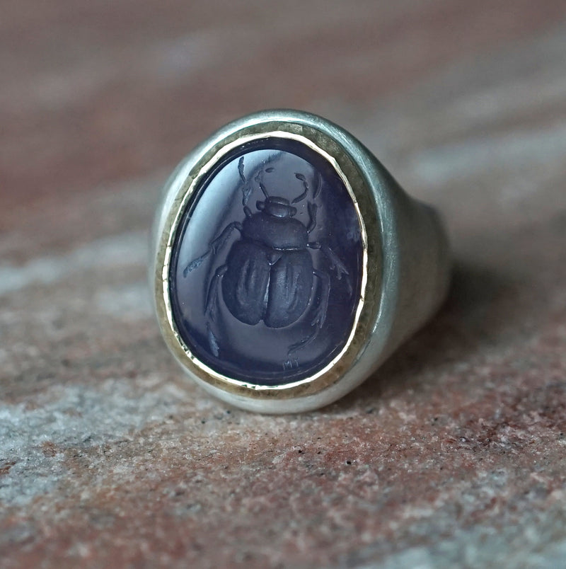 Maison de l'abeille / Intaglio Ring Chalcedony "Beetle" SV x K18YG