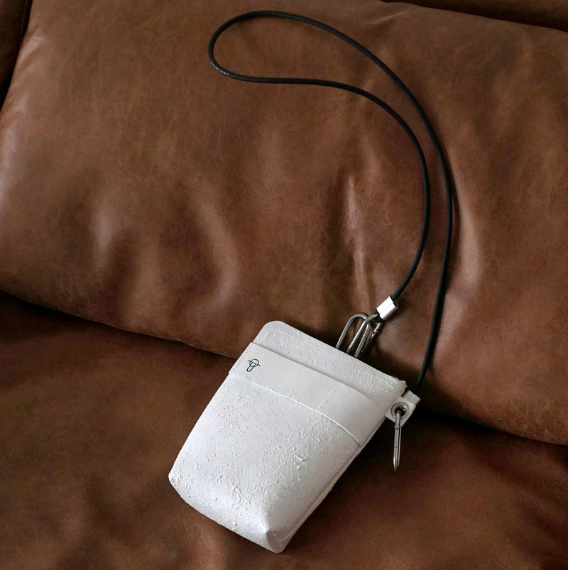 kagari yusuke / mini koshibukuro + carabiner shoulder cord (W21-08WH/BK)