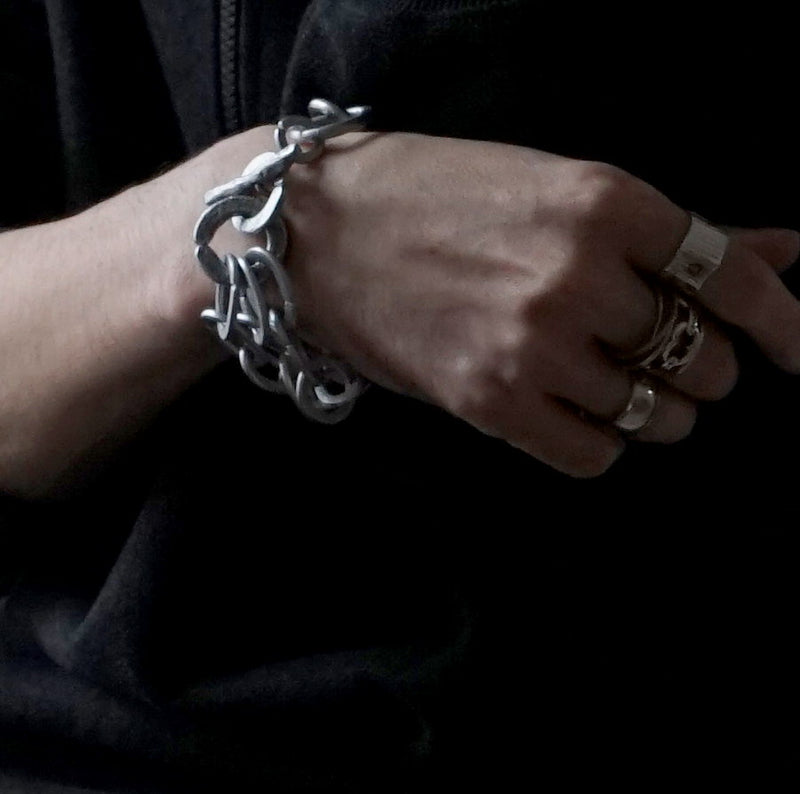 suzuki yuki / "Becomes blood, becomes flesh, becomes bones"