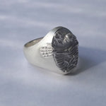 In Out Design / Kissing Skeletons Ring