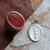 Maison de l’abeille / Seal ペンダントトップ「Athena」