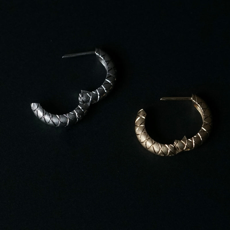 Kagann jewelry / snake hoop single earring