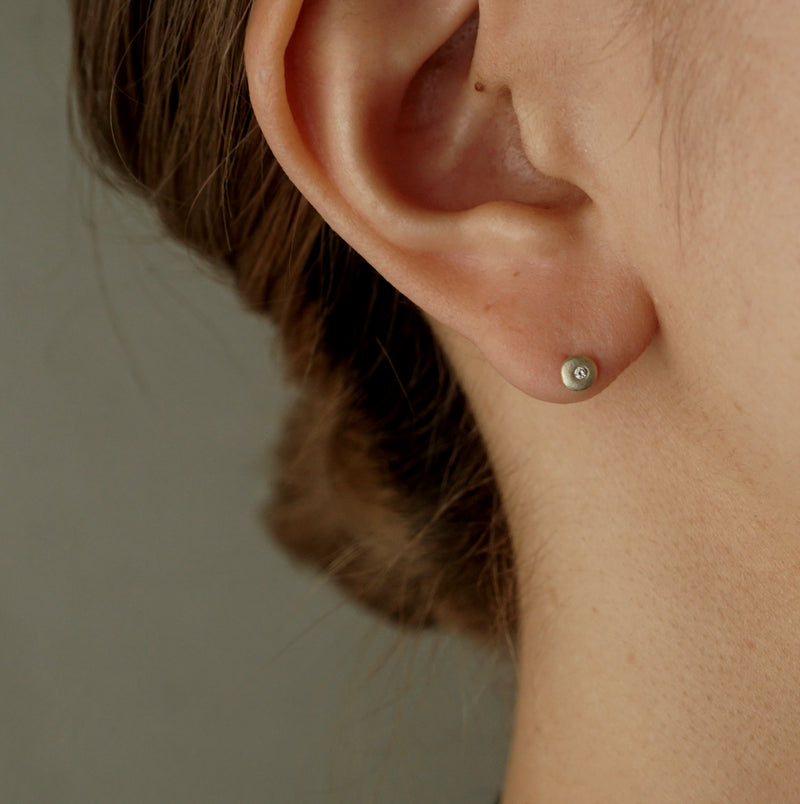 nibi / tsuki no iro スタッド piercedearrings (T-010)