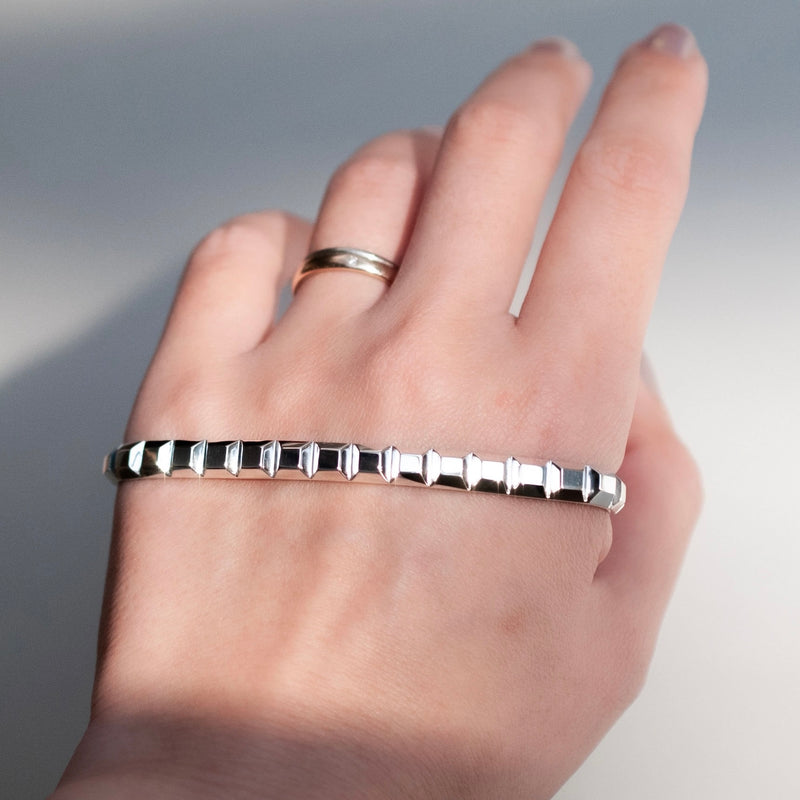 [Limited time only] Hatsuyume / Palm Cuff SV Studs
